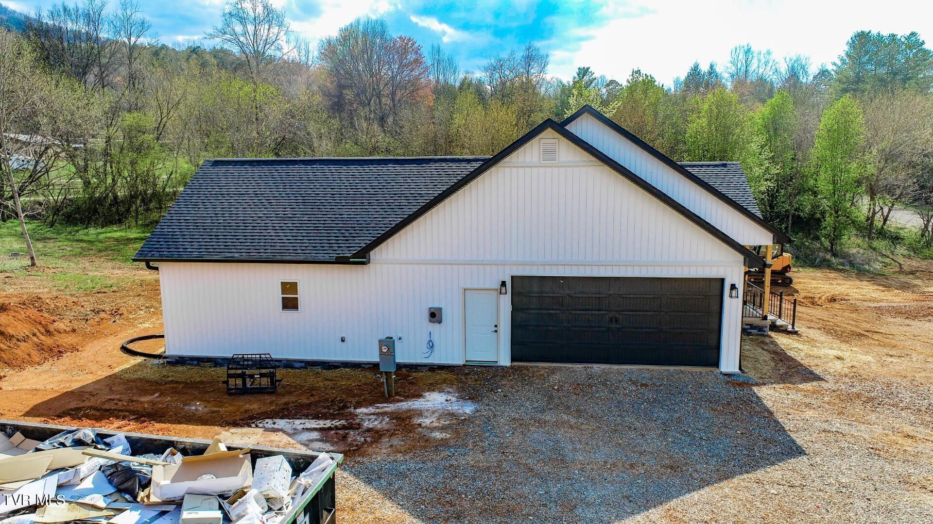 127 Victor Road Cosby, TN 37722 - Photo 8 of 38 6