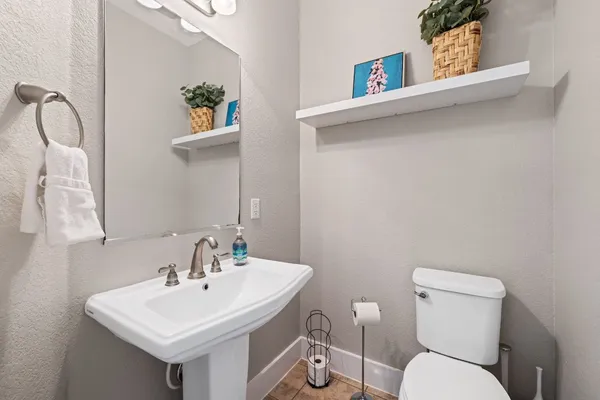 $2,500 | 2215 Katy Lane, Unit C, Georgetown, TX 78626