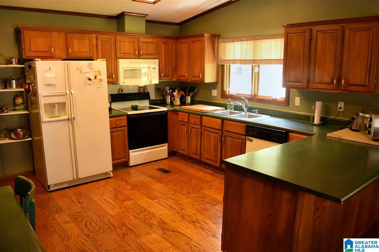 155 Red Oak Circle Helena, AL 35080 - Photo 2 of 28