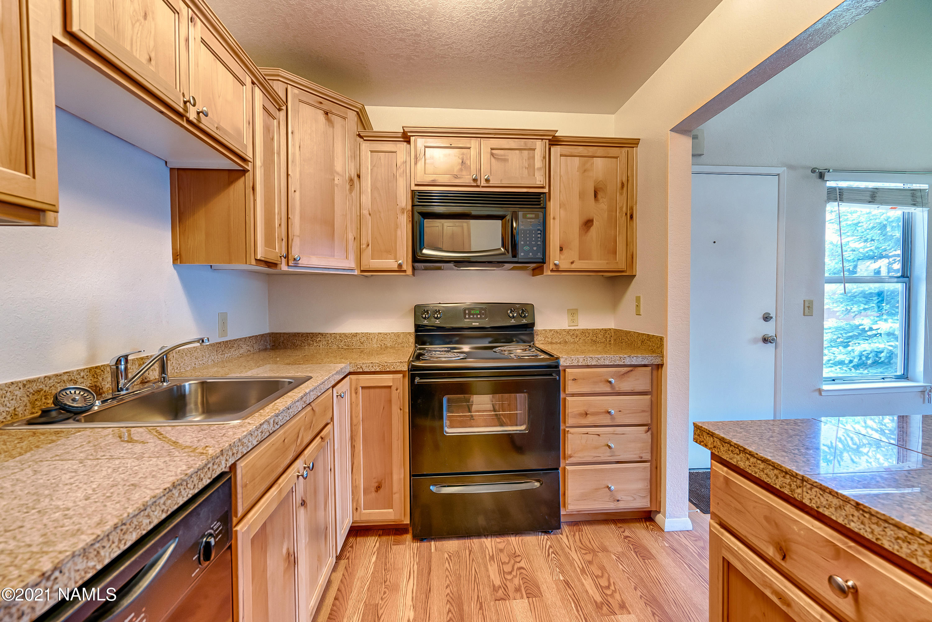 1200 South Riordan Ranch Street, Unit 16 Flagstaff, AZ 86001 - Photo 8 of 15 Riordan_Ranch_16-SWG_Media-7