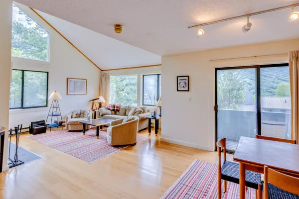 $619,900 | 27 Ravine Lane, Unit 1, Lincoln, NH 03251