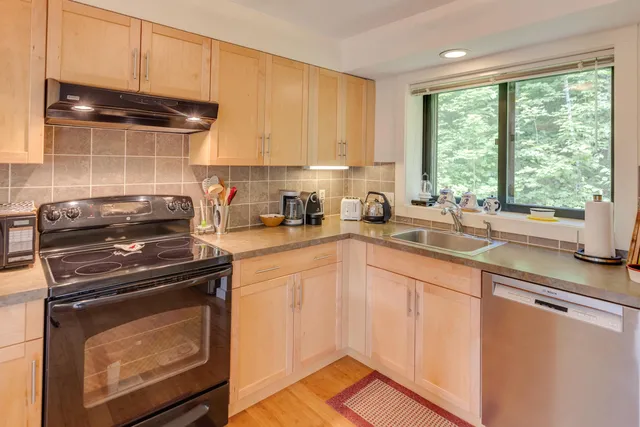 $619,900 | 27 Ravine Lane, Unit 1, Lincoln, NH 03251