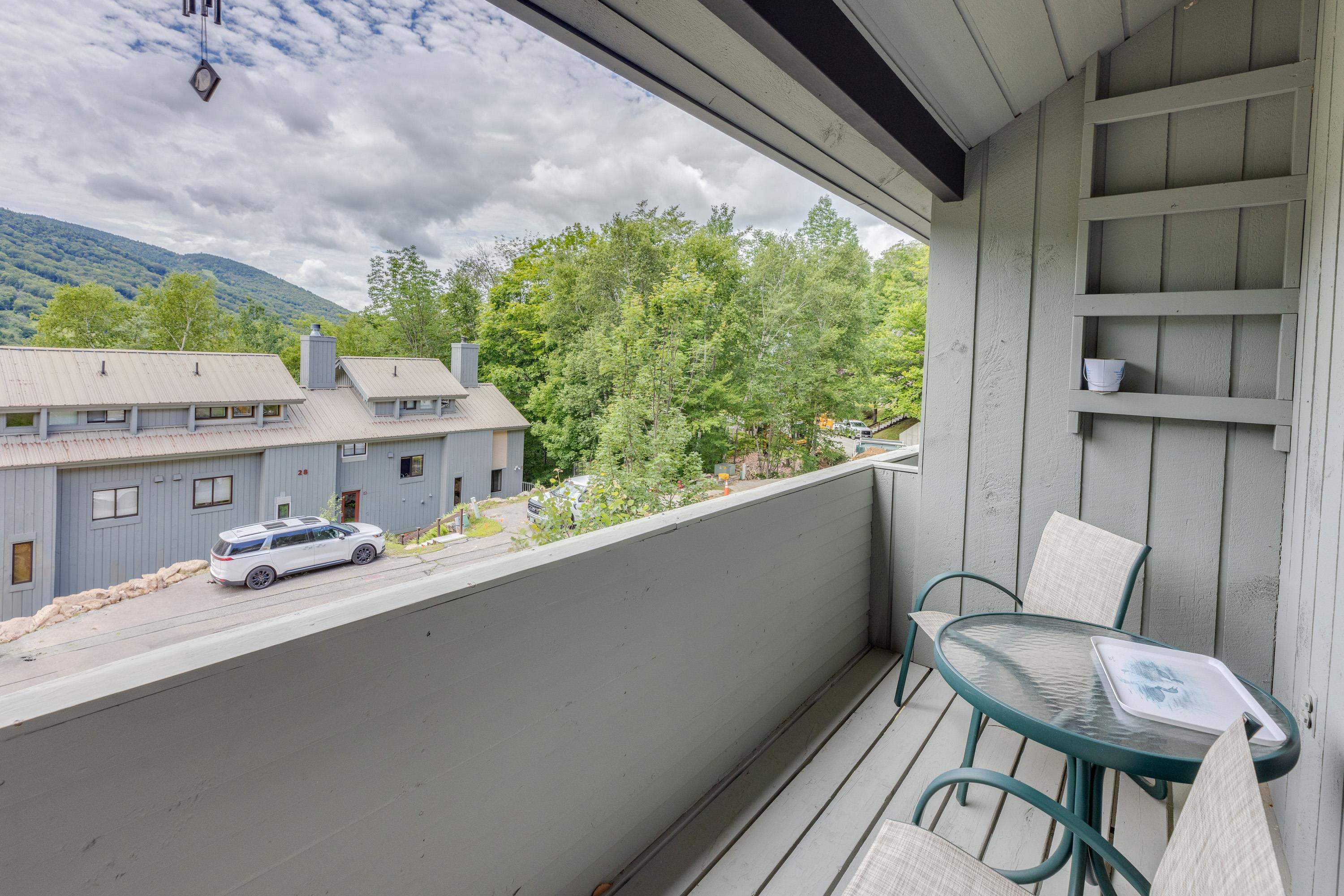 27 Ravine Lane, Unit 1 Lincoln, NH 03251 - Photo 3 of 47