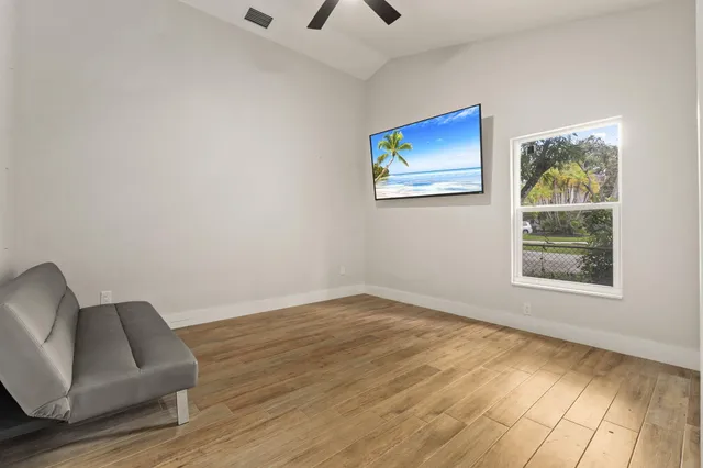 $5,000 | 659 Southeast St Lucie Boulevard, Stuart, FL 34996