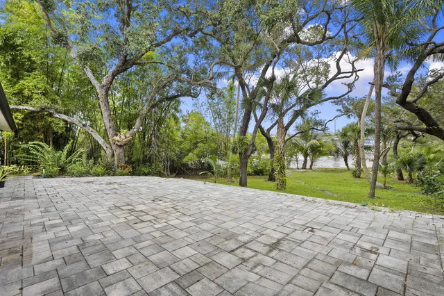 $5,000 | 659 Southeast St Lucie Boulevard, Stuart, FL 34996