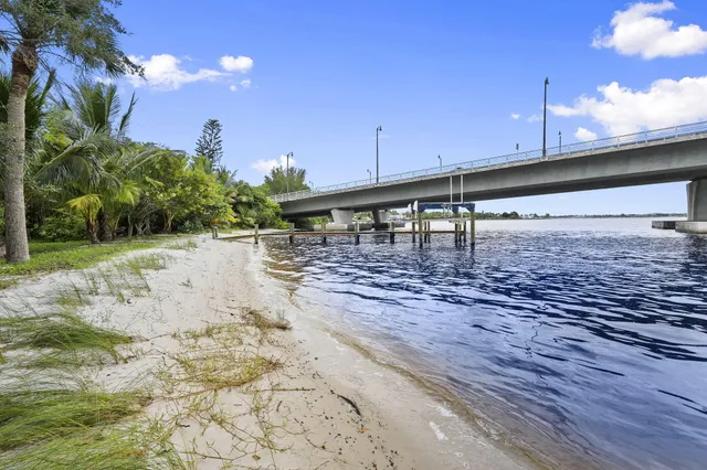 $5,000 | 659 Southeast St Lucie Boulevard, Stuart, FL 34996