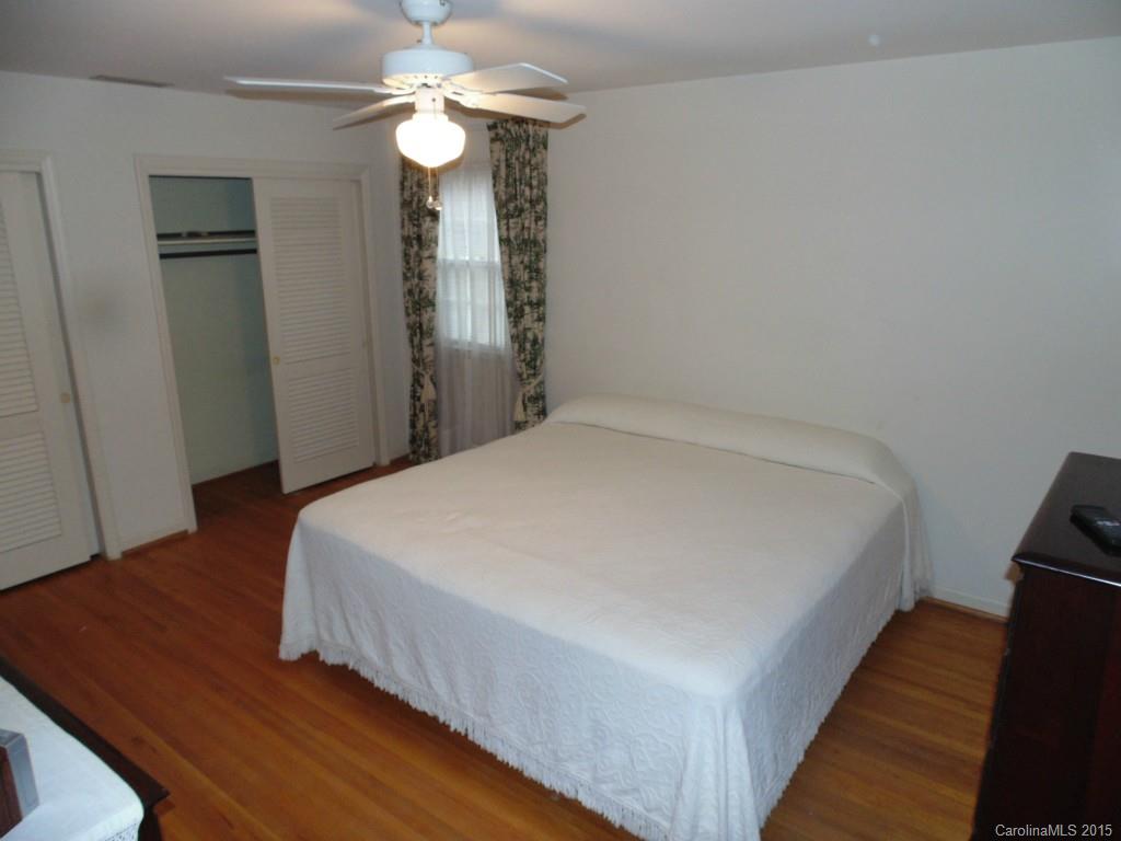 1147 Turnbridge Road, Unit 8 Charlotte, NC 28226 - Photo 15 of 24 Gallery Image 15