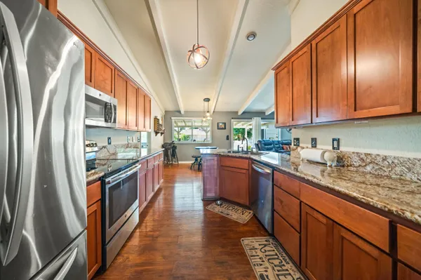 $472,000 | 4065 Meander Drive, Redding, CA 96001