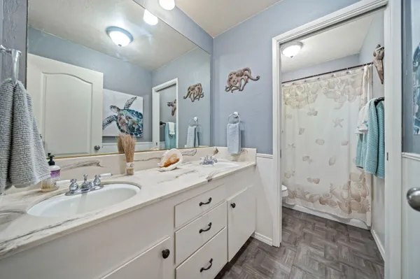 $472,000 | 4065 Meander Drive, Redding, CA 96001