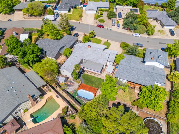 $472,000 | 4065 Meander Drive, Redding, CA 96001