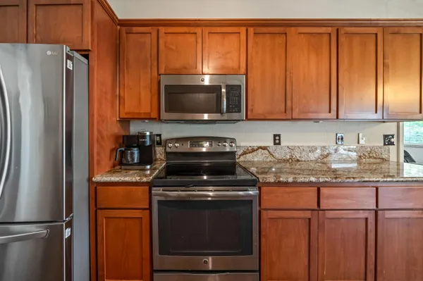 $472,000 | 4065 Meander Drive, Redding, CA 96001