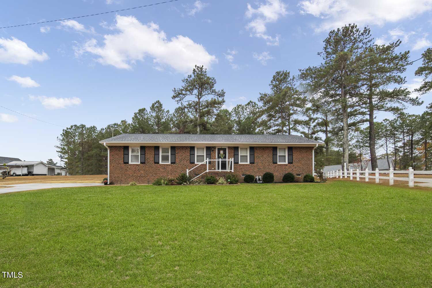 2587 Tarheel Road Benson, NC 27504 - Photo 2 of 44 1a