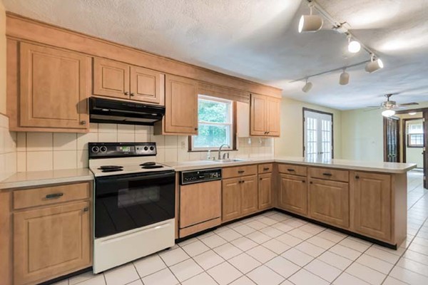 14 Greybirch Road Andover, MA 01810 - Photo 3 of 30