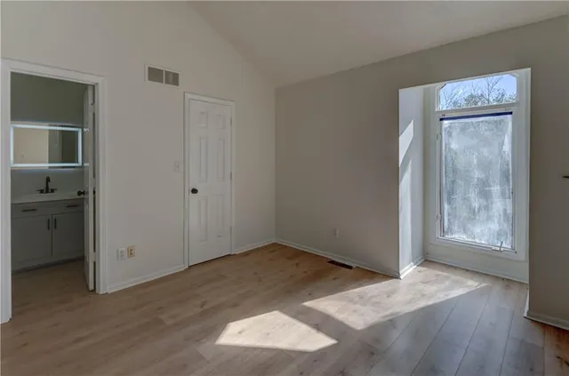 $255,000 | 4804 Horton Street, Mission, KS 66202