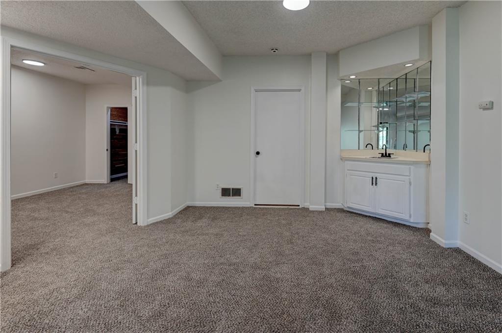 4804 Horton Street Mission, KS 66202 - Photo 37 of 55