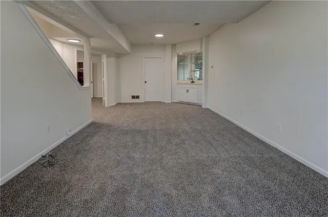 $255,000 | 4804 Horton Street, Mission, KS 66202