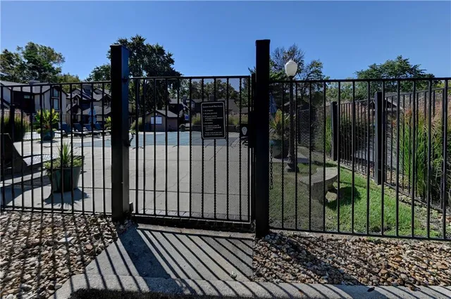 $255,000 | 4804 Horton Street, Mission, KS 66202