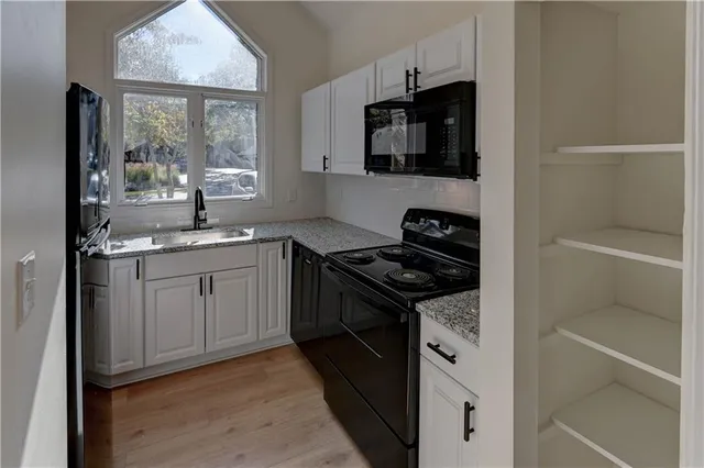 $255,000 | 4804 Horton Street, Mission, KS 66202