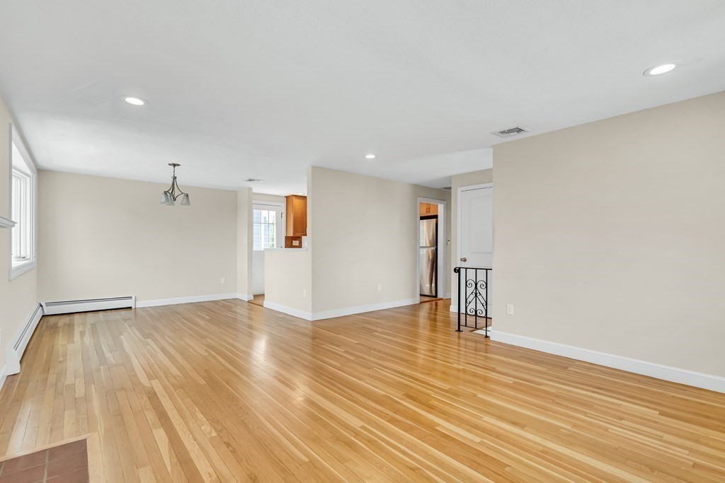 85 Upton Road Waltham, MA 02452 - Photo 8 of 36 Gallery Image 8