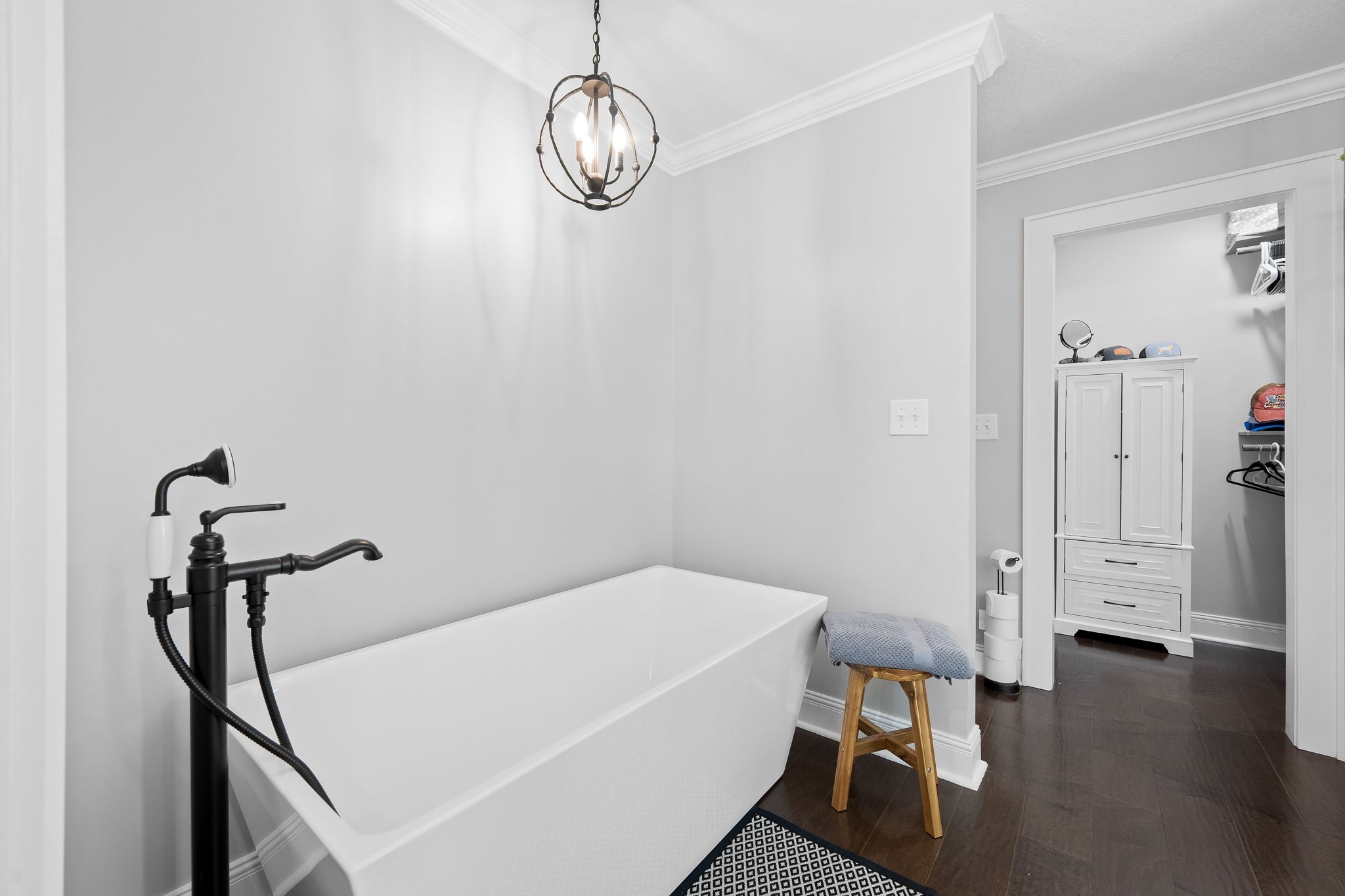 176 Terry Dunavan Road Elora, TN 37328 - Photo 54 of 85 a view of a room with wooden floor and air conditioner