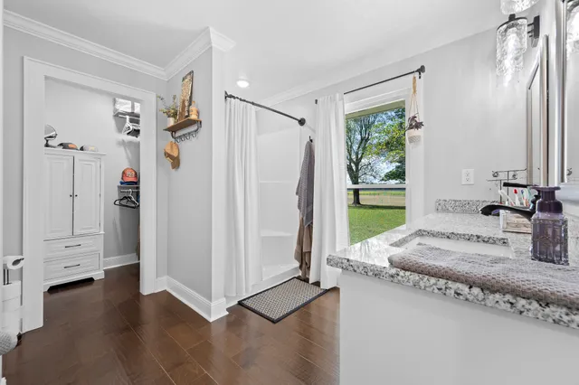 $900,000 | 176 Terry Dunavan Road, Elora, TN 37328