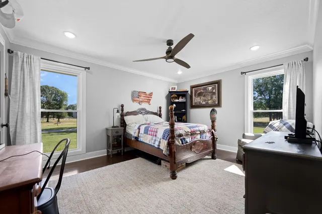 $900,000 | 176 Terry Dunavan Road, Elora, TN 37328