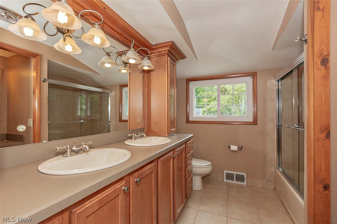 1108 Dorsh Road Cleveland, OH 44121 - Photo 24 of 28 Gallery Image 24