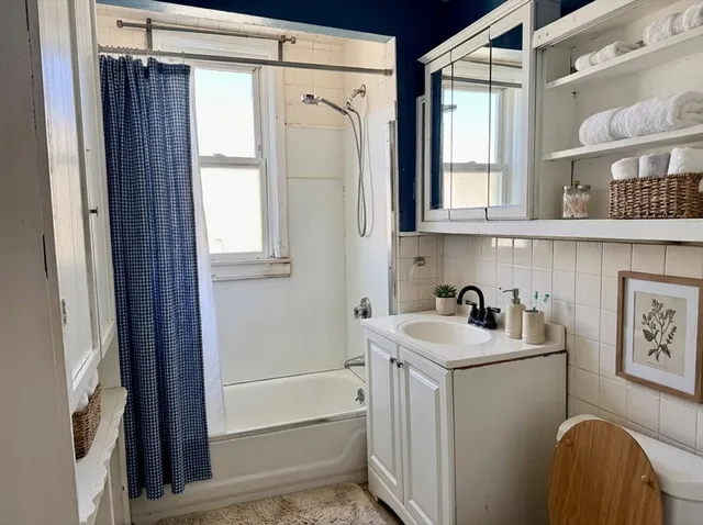 $2,650 | 13-15 Timothy Avenue, Unit 3, Everett, MA 02149