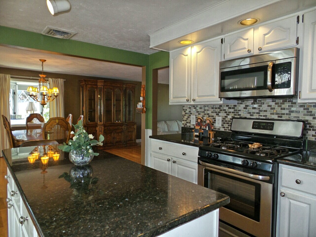 5 Jennifer Road Wakefield, MA 01880 - Photo 9 of 30 Gallery Image 9