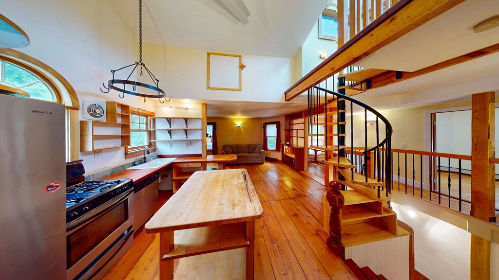 14 Main Street Shelburne, MA 01370 - Photo 22 of 35