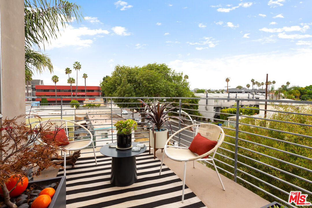 13320 Beach Avenue, Unit 304 Marina del Rey, CA 90292 - Photo 15 of 23 a view of outdoor space with seating space