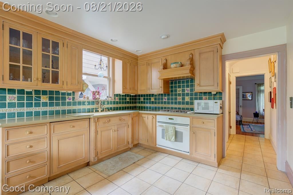 23 Hanover Road Pleasant Ridge, MI 48069 - Photo 15 of 52 Gallery Image 15