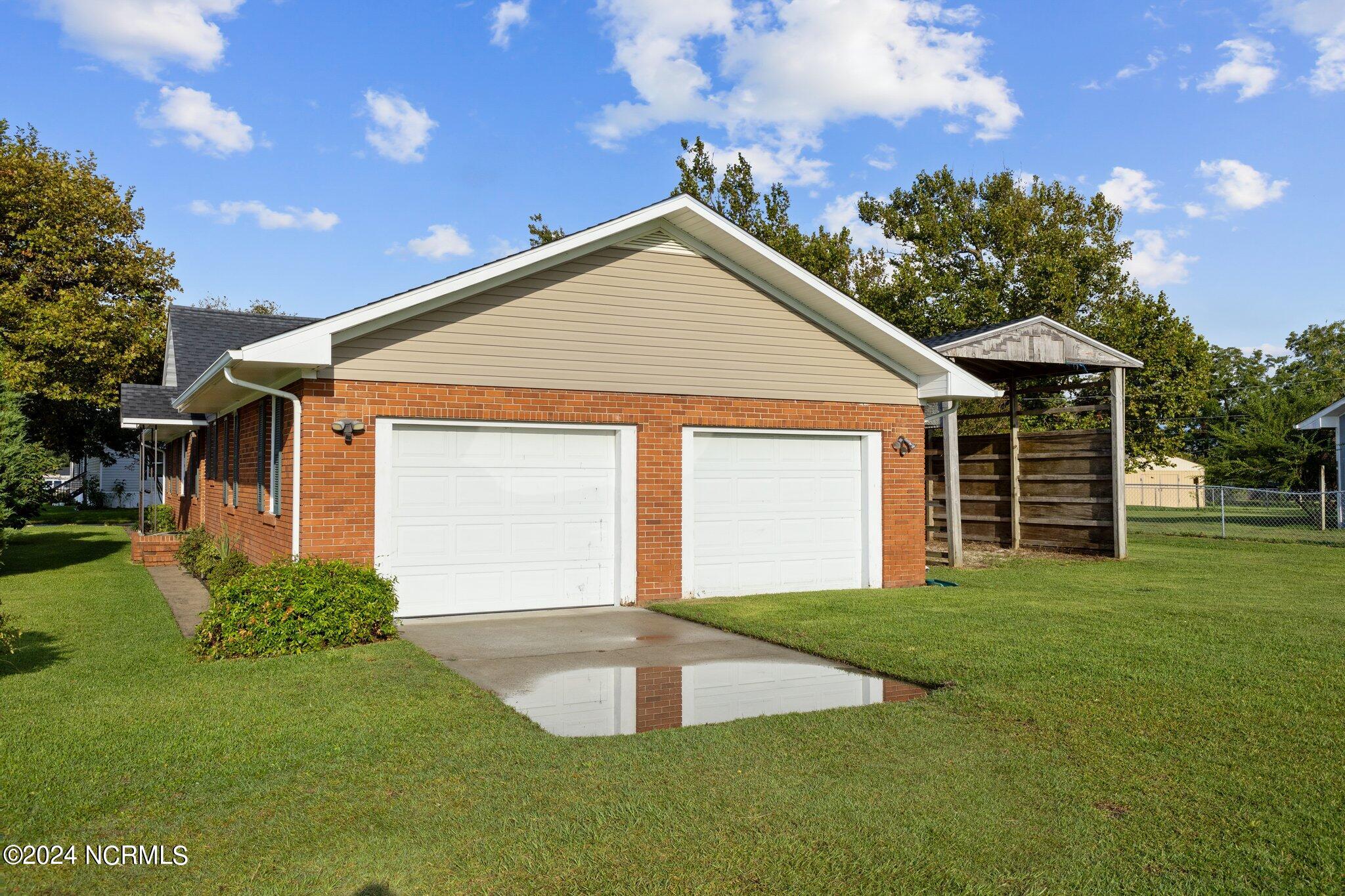 407 Broad Creek Loop Road Newport, NC 28570 - Photo 26 of 41 3-web-or-mls-1S3A9241