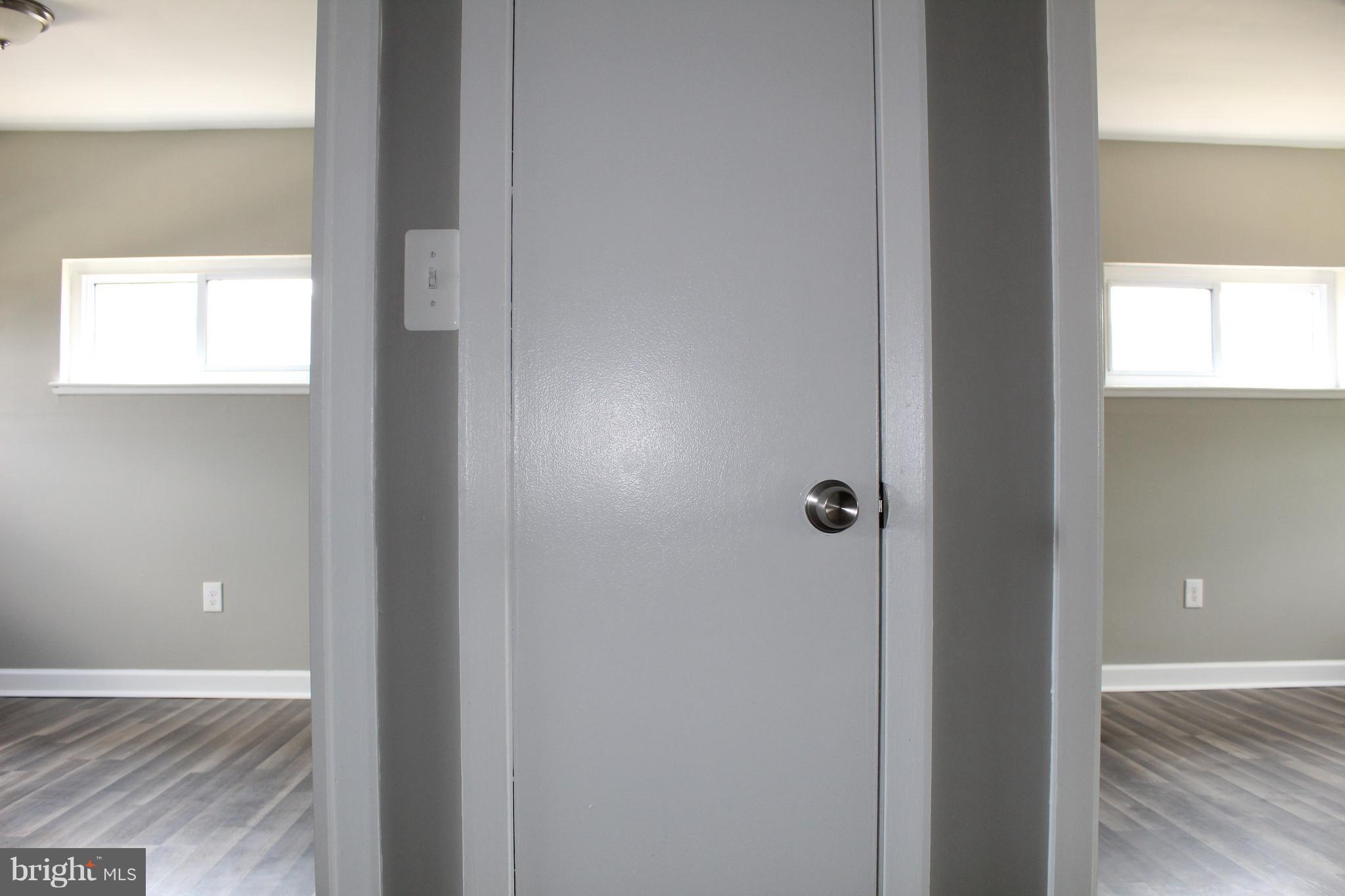 650 Queensgate Road Baltimore, MD 21229 - Photo 19 of 25 a view of a cabinet