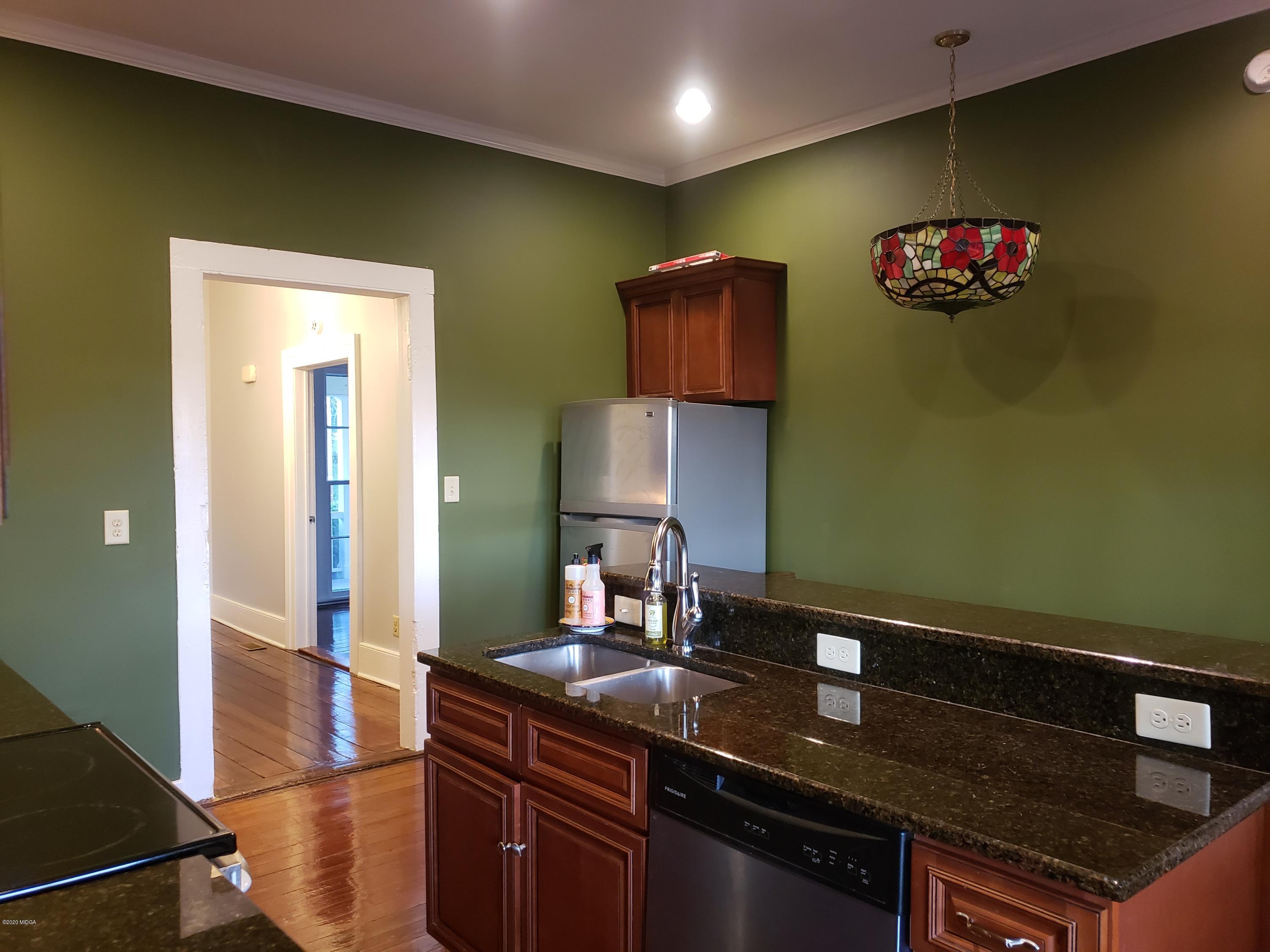 980 Maple Street Macon, GA 31201 - Photo 18 of 30 MAPLE KITCHEN 3