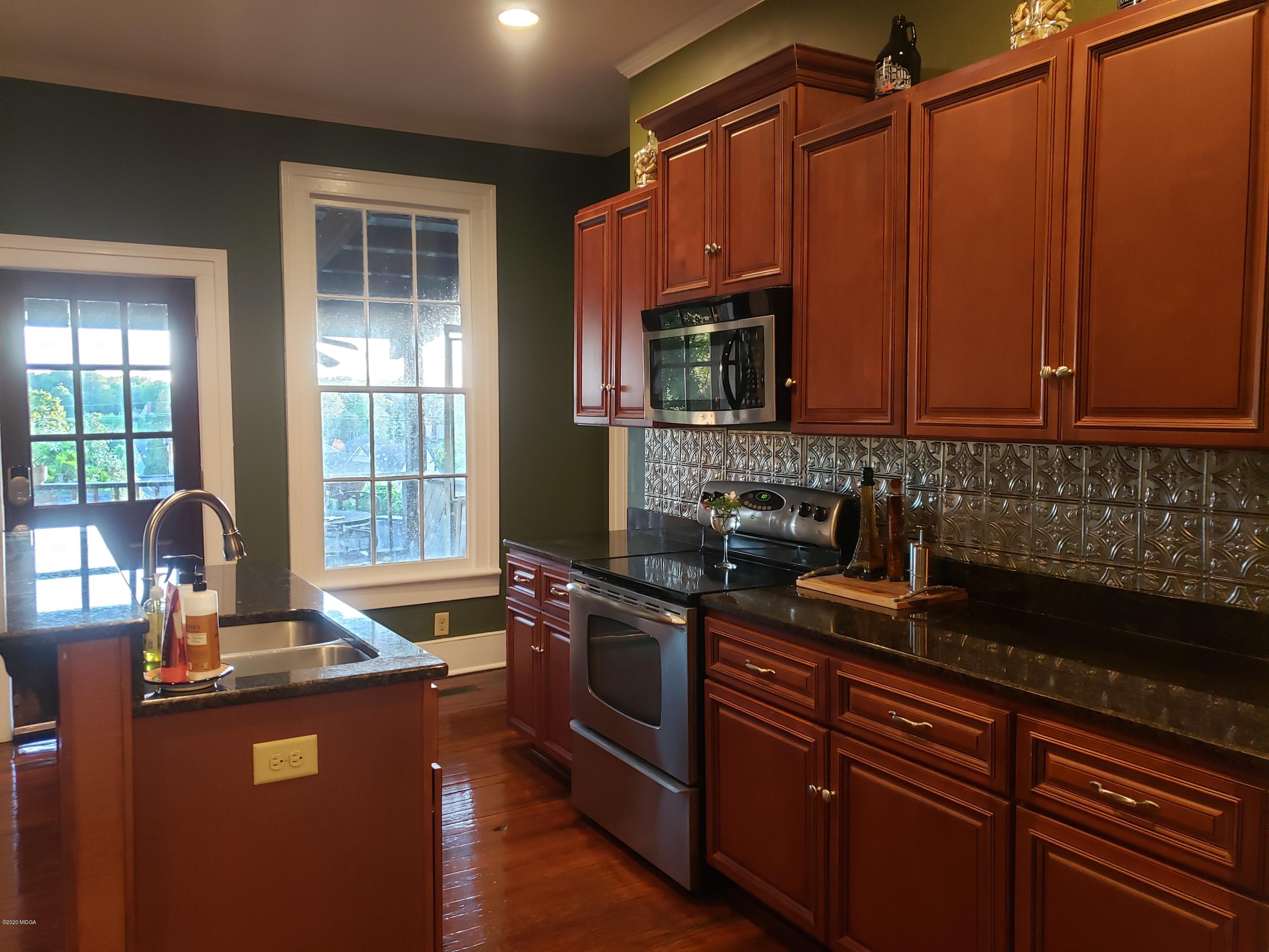 980 Maple Street Macon, GA 31201 - Photo 20 of 30 MAPLE KITCHEN