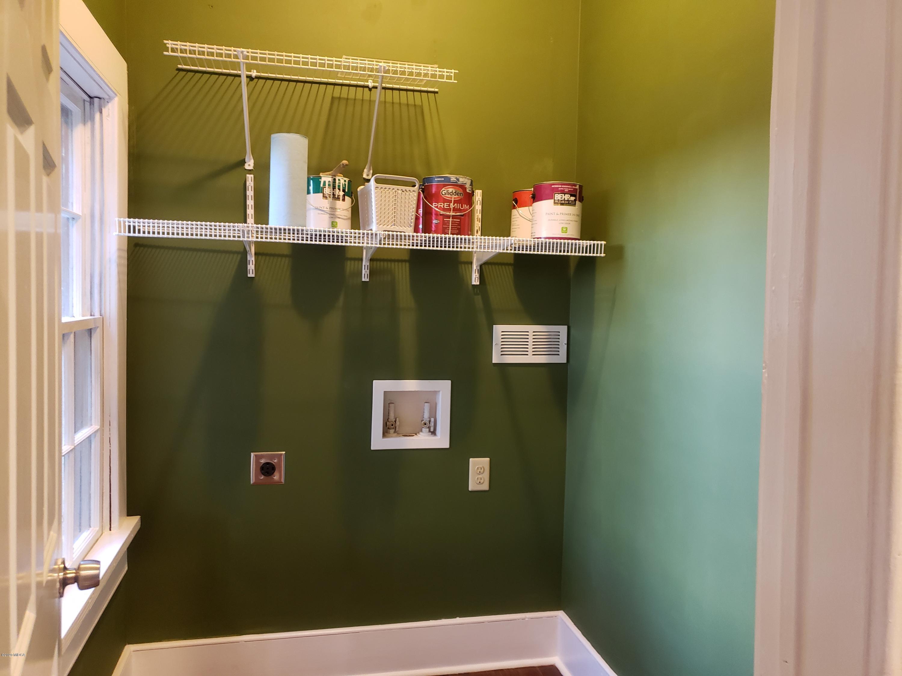980 Maple Street Macon, GA 31201 - Photo 21 of 30 MAPLE LAUNDRY RM