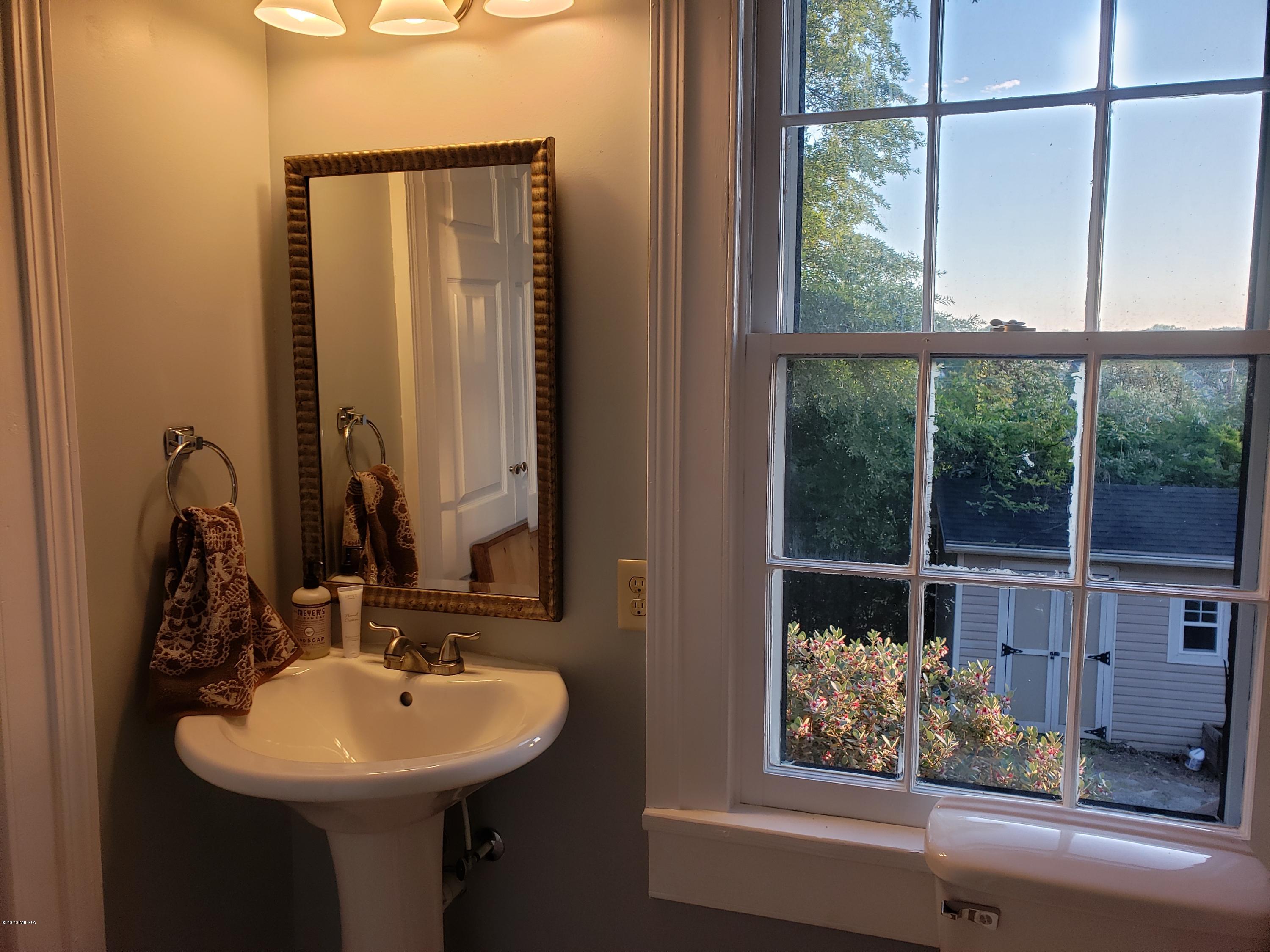 980 Maple Street Macon, GA 31201 - Photo 24 of 30 MAPLE SECOND BATHROOM 1jpg
