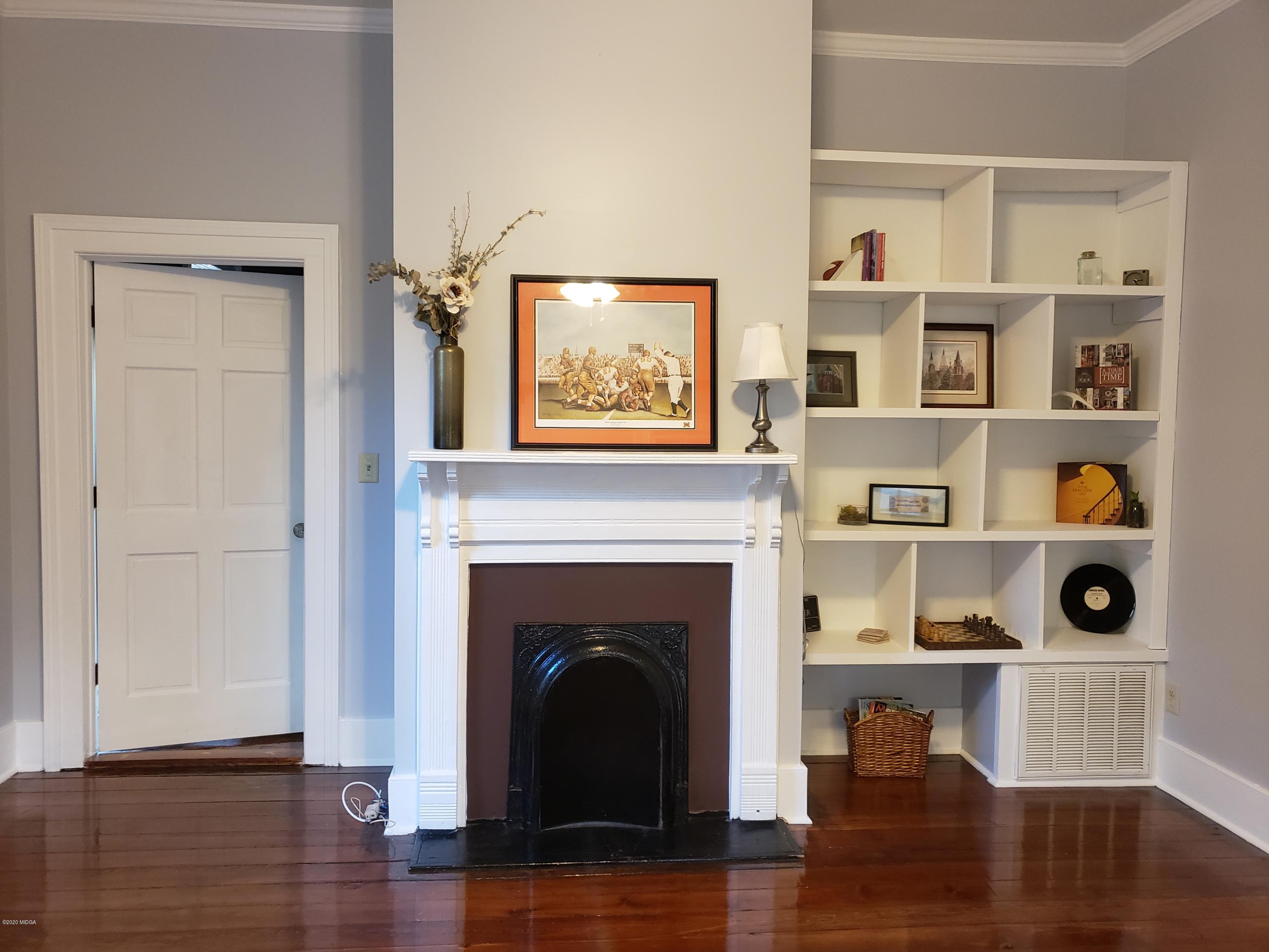 980 Maple Street Macon, GA 31201 - Photo 8 of 30 MAPLE LV RM 1