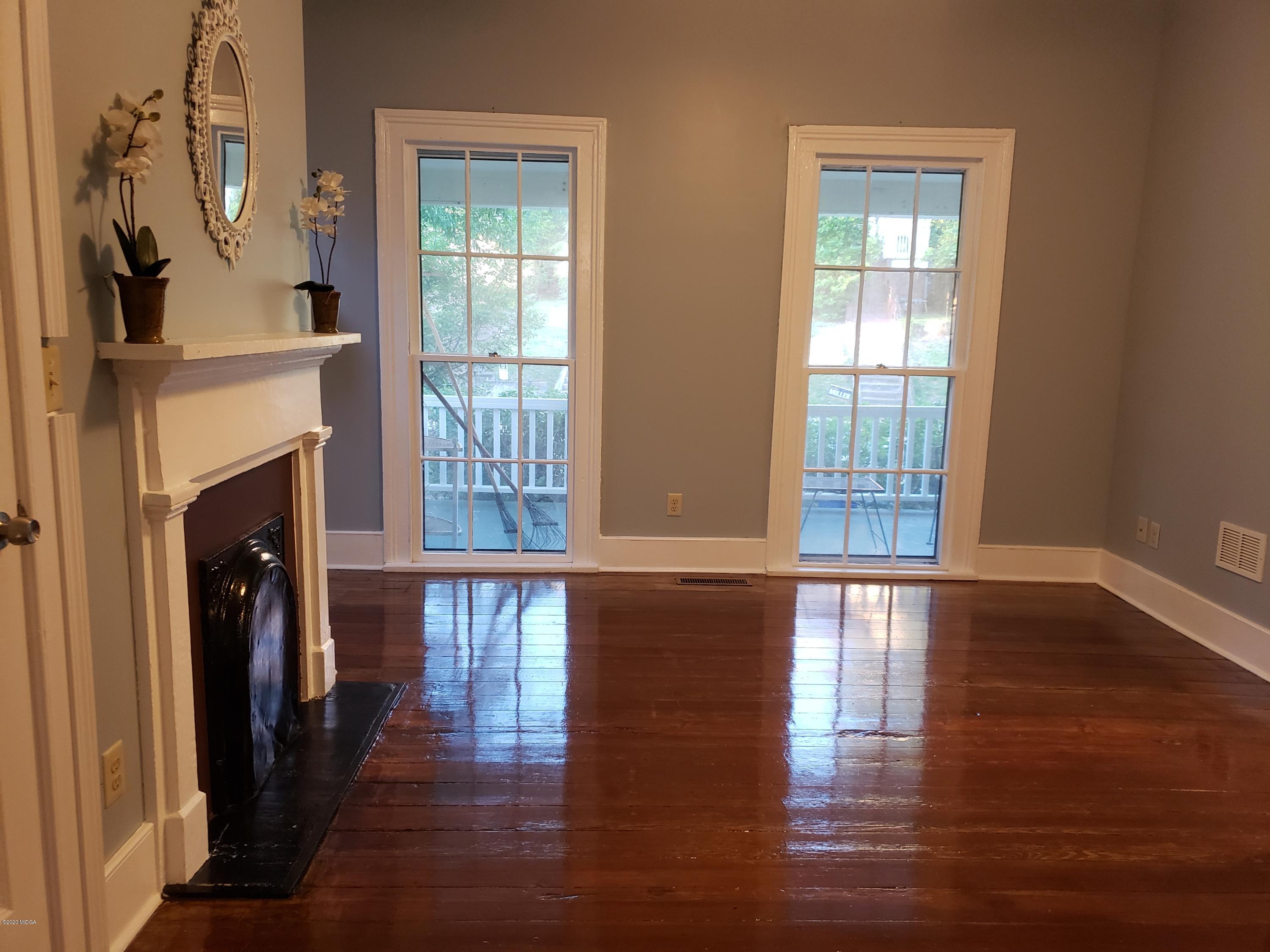 980 Maple Street Macon, GA 31201 - Photo 10 of 30 MASTER BEDROOM