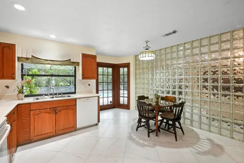 $465,000 | 472 Southeast Majestic Terrace, Port St. Lucie, FL 34983