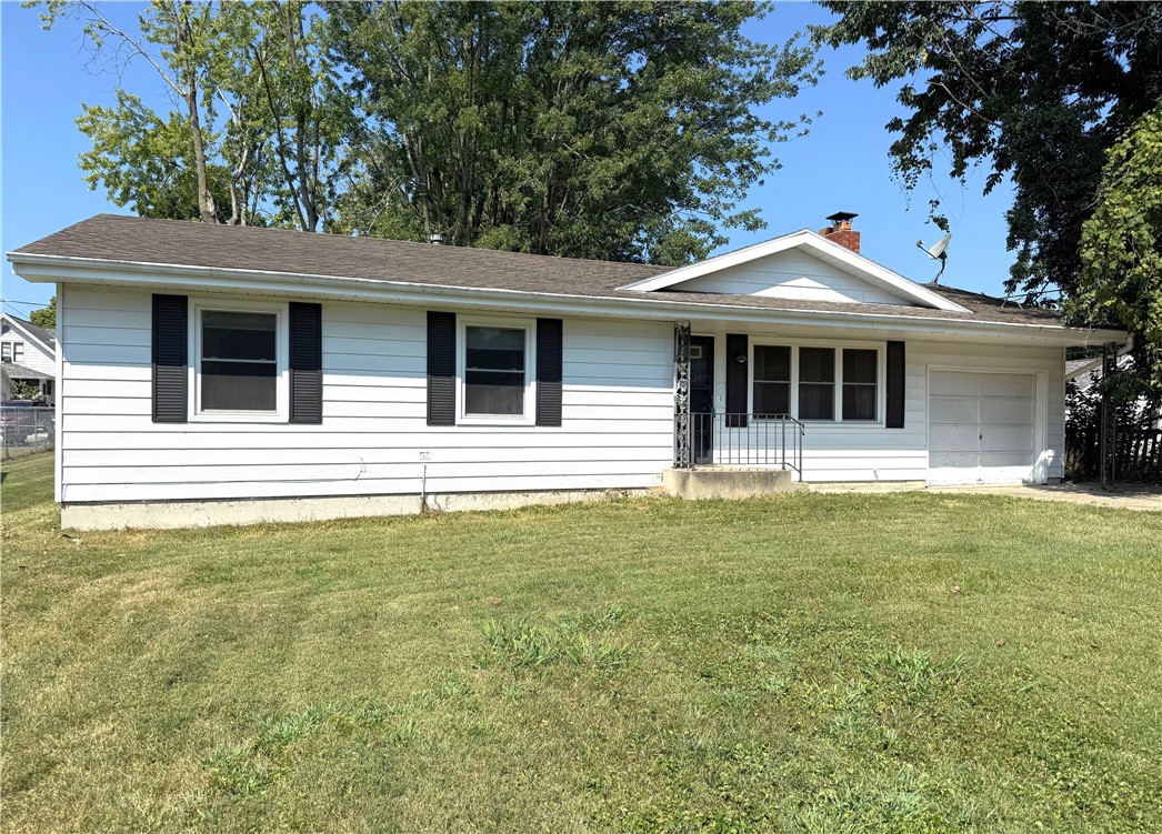 1005 South 3rd Street Effingham, IL 62401 - Photo 1 of 24