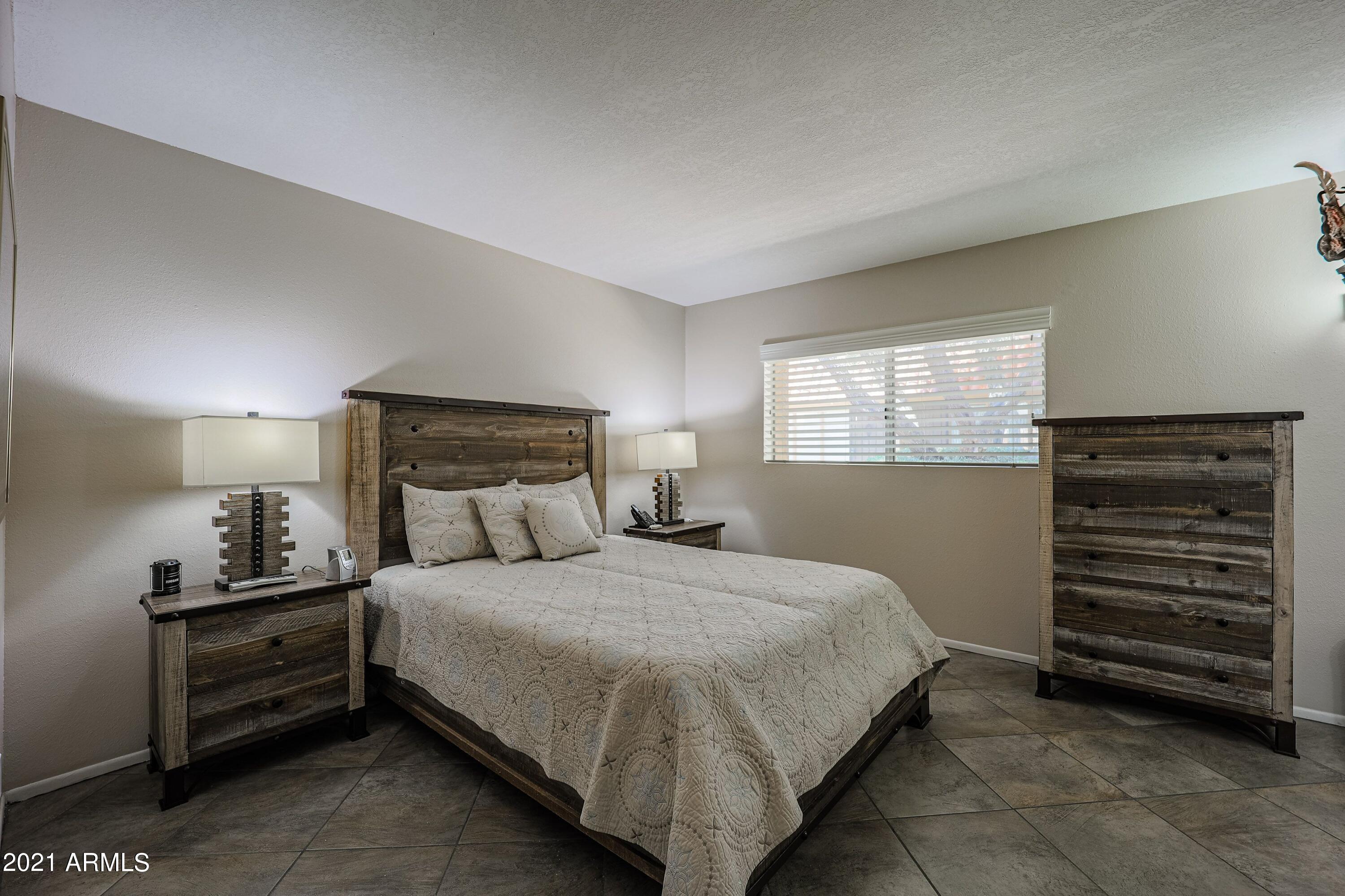 1320 East Bethany Home Road, Unit 43 Phoenix, AZ 85014 - Photo 11 of 35 Master Bedrm