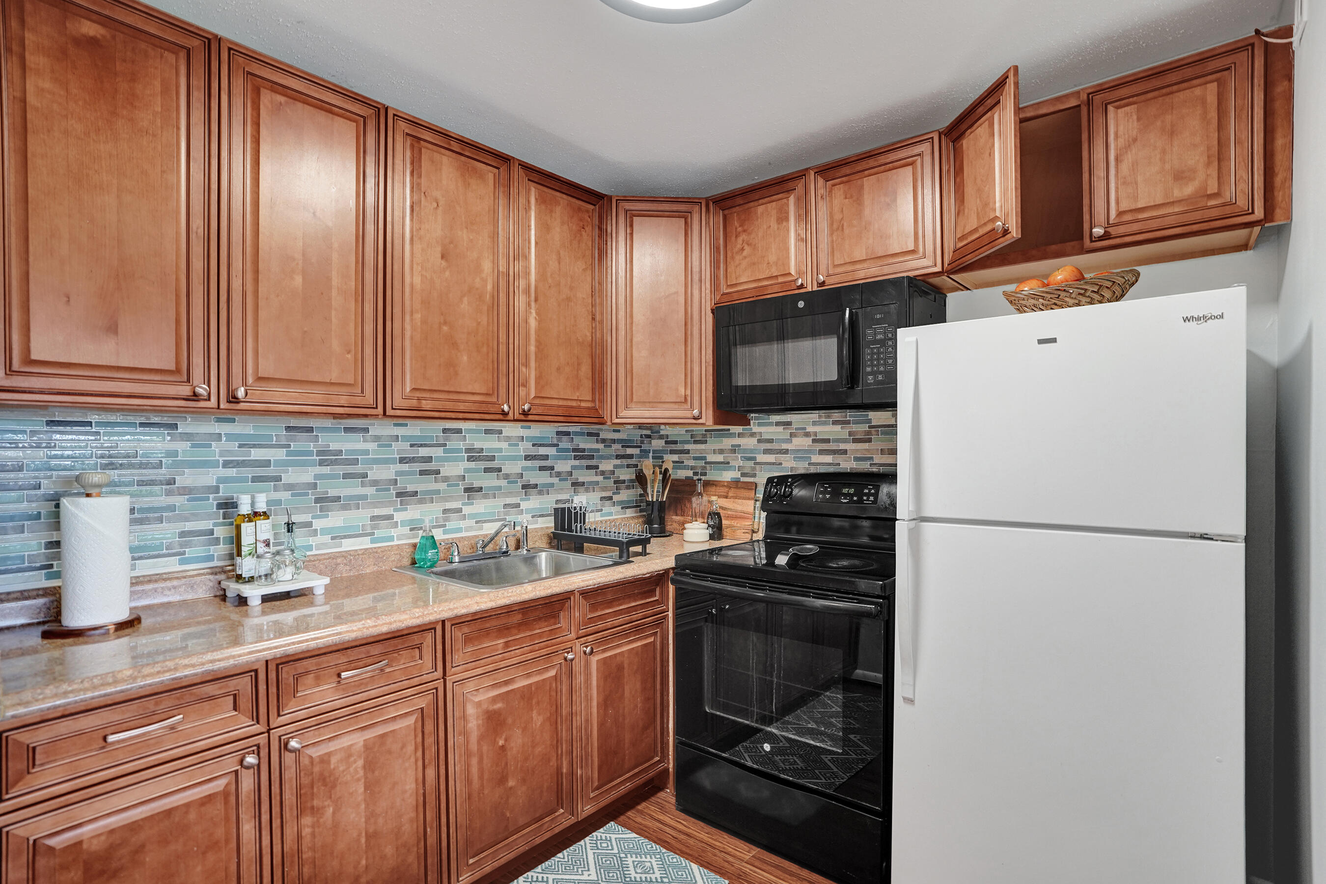 566 Fanshaw North Boca Raton, FL 33434 - Photo 12 of 27 Kitchen