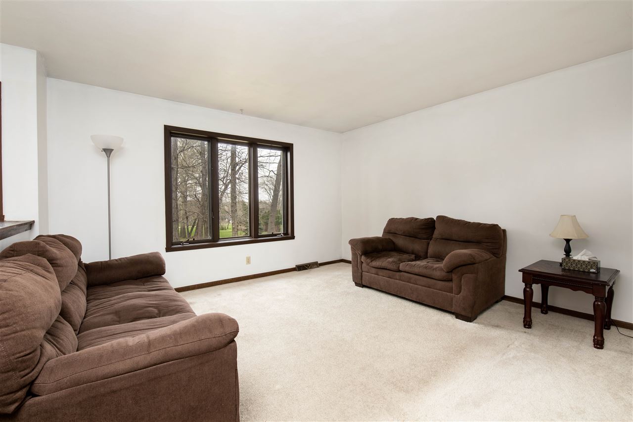 1597 Larchmont Road Lake Summerset, IL 61019 - Photo 5 of 20 Gallery Image 5