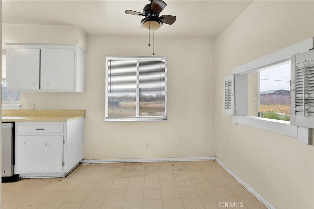 18190 Hiawatha Road Apple Valley, CA 92307 - Photo 12 of 44