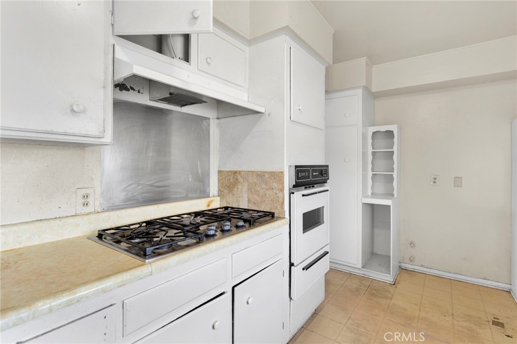 18190 Hiawatha Road Apple Valley, CA 92307 - Photo 15 of 44