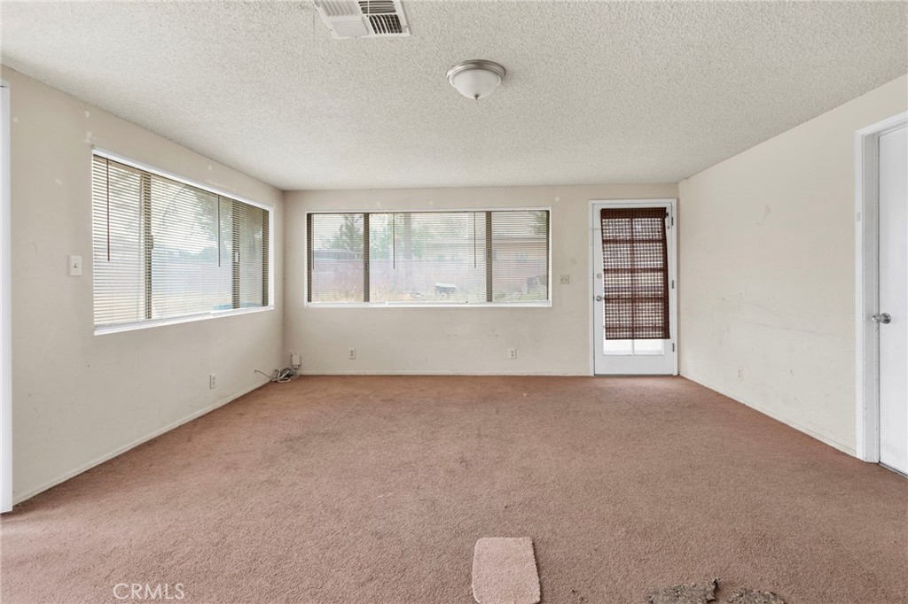 18190 Hiawatha Road Apple Valley, CA 92307 - Photo 20 of 44