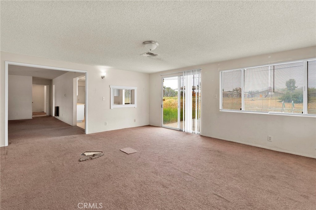 18190 Hiawatha Road Apple Valley, CA 92307 - Photo 22 of 44