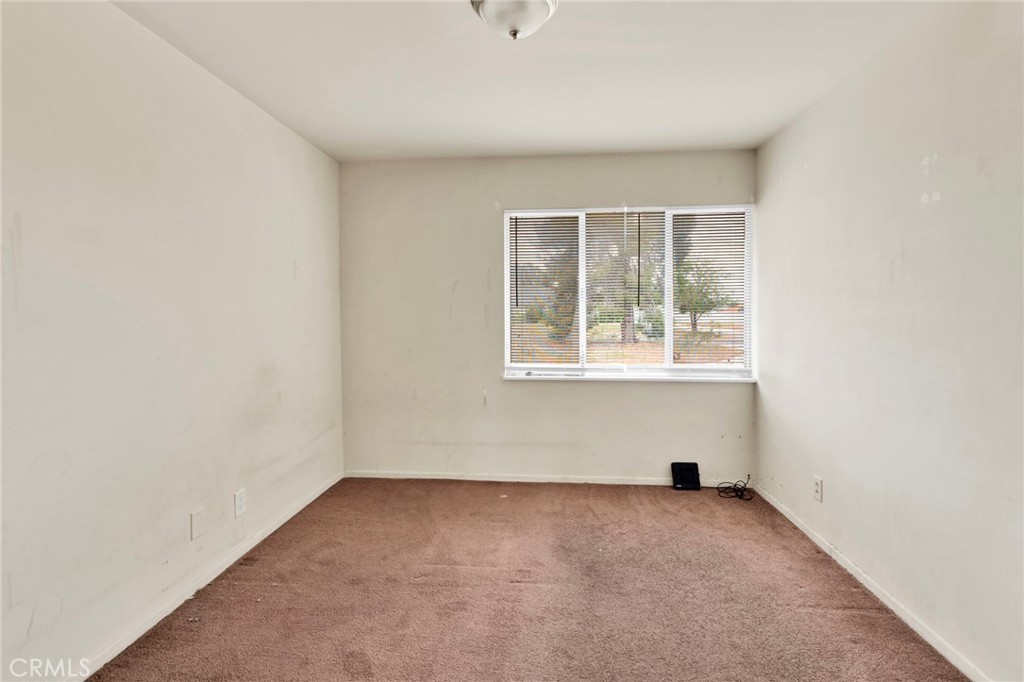 18190 Hiawatha Road Apple Valley, CA 92307 - Photo 25 of 44